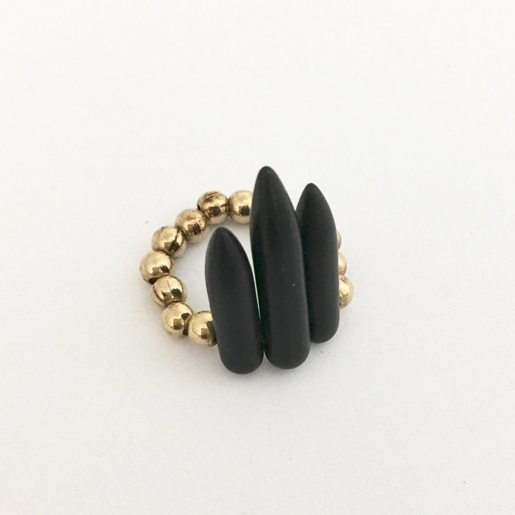 NAYLA black howlite spike ring