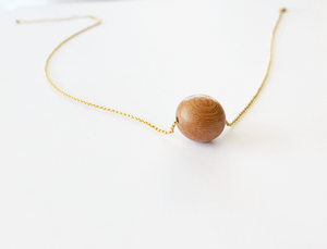 JACKIE rosewood bead necklace